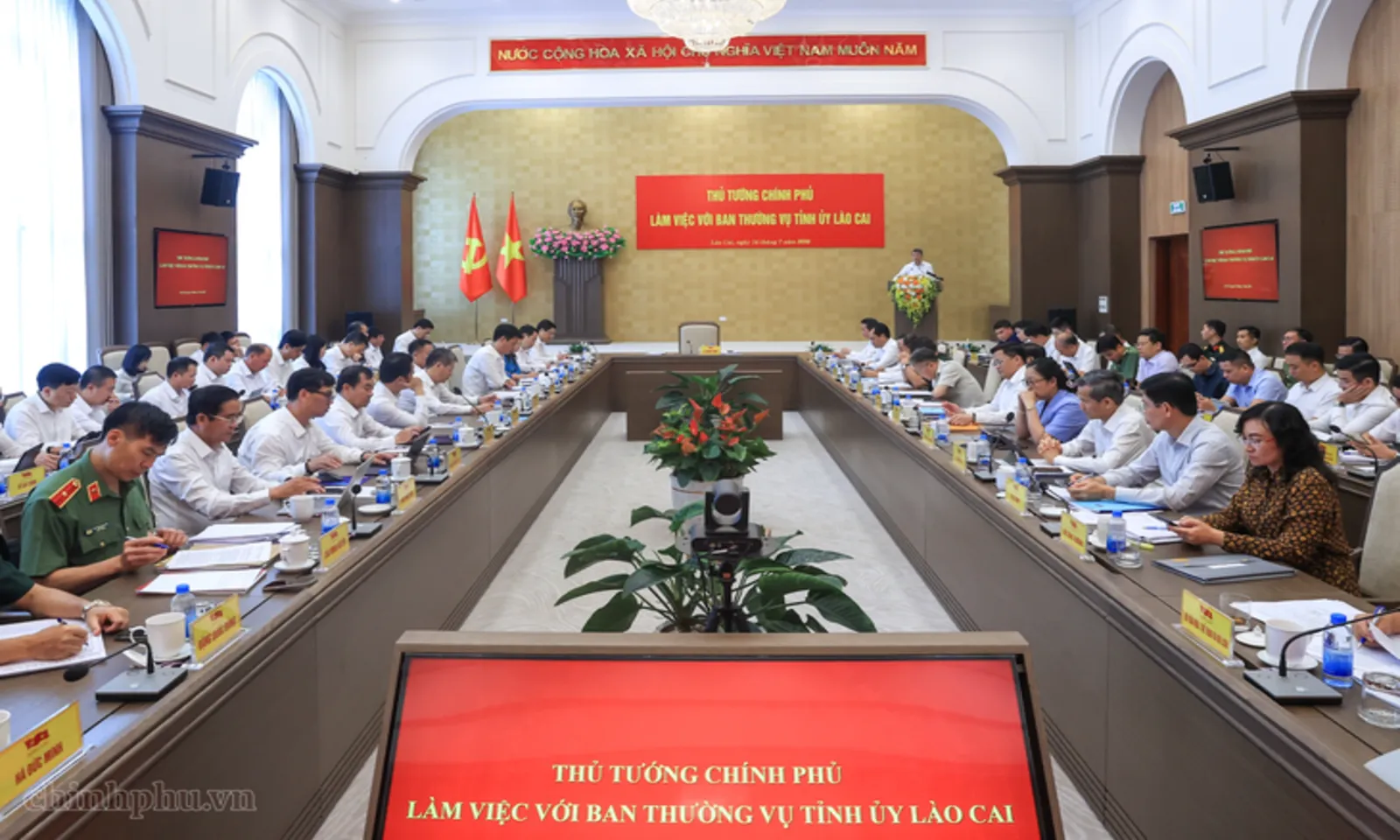 Thủ tướng Lào Cai phải nỗ lực gấp đôi để đạt mục tiêu tăng trưởng hai con số - Ảnh 1