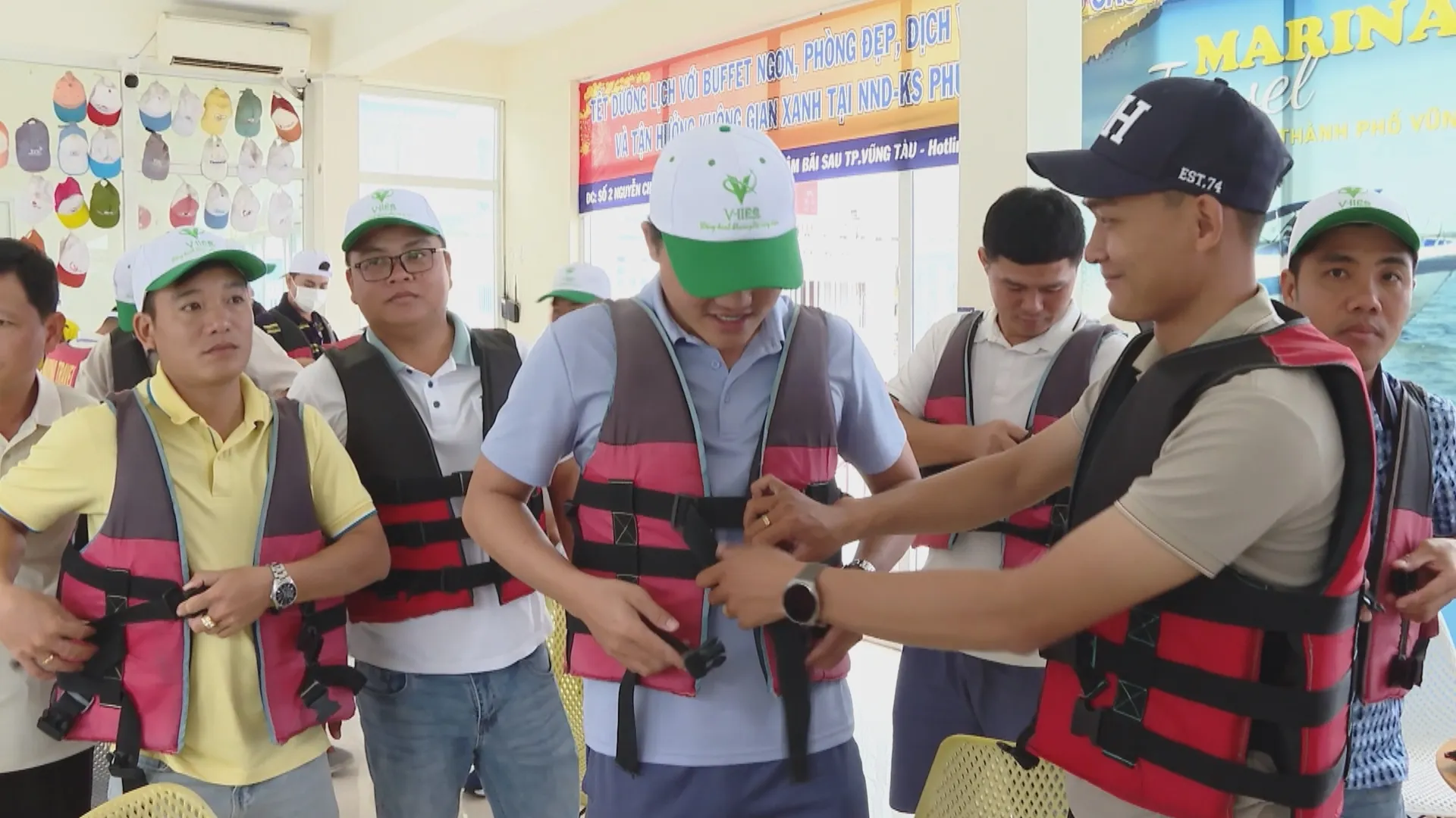 Siết chặt các giải pháp bảo đảm an toàn du lịch đường thủy - Ảnh 2. Siết chặt các giải pháp bảo đảm an toàn du lịch đường thủy - Ảnh 2.