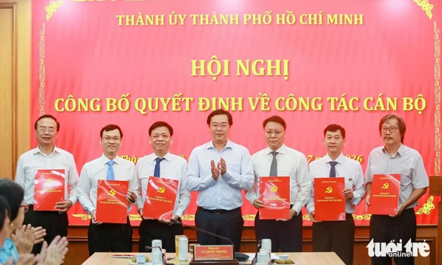 Ban Nghiên cứu phát triển TPHCM tiếp nhận thêm 6 cán bộ