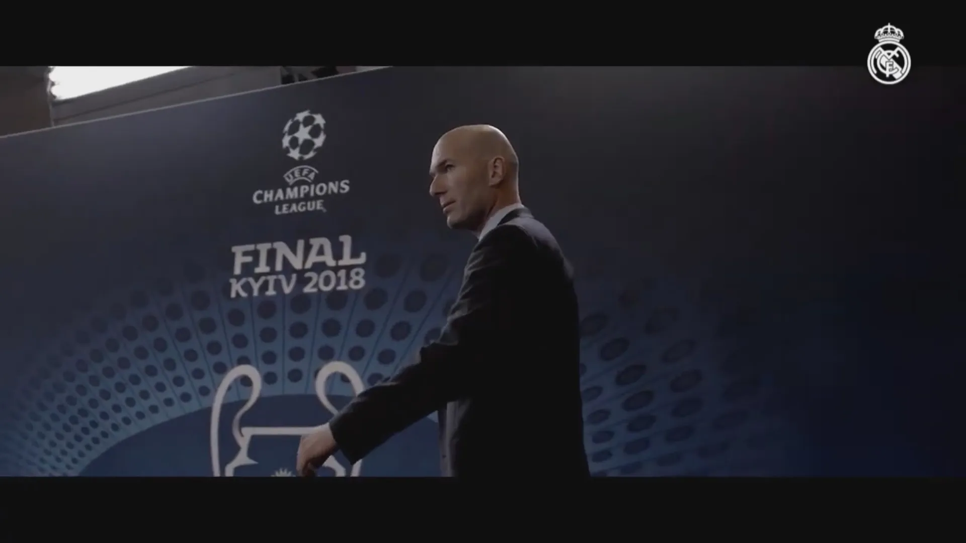 Zinedine Zidane chuẩn bị ký hợp đồng chính thức làm HLV trưởng đội tuyển Pháp - Ảnh 1.