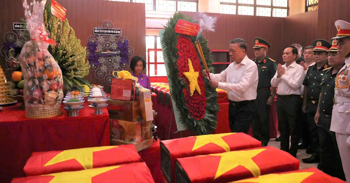 Tổng Bí thư, Chủ tịch nước Tô Lâm dâng hương tưởng niệm anh hùng liệt sĩ tại công viên Lê Thị Riêng