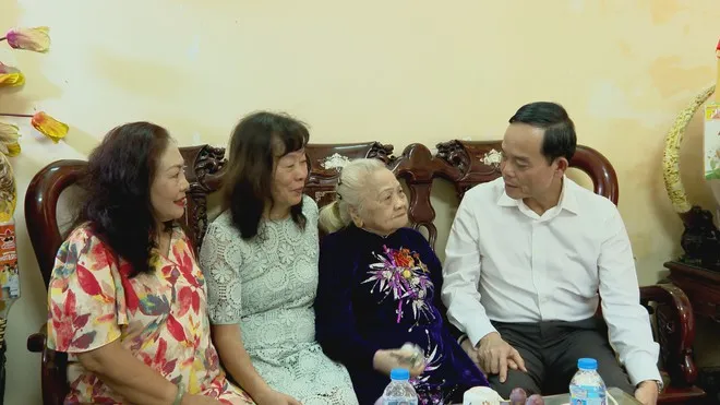 3-bi-thu-tham-thuong-binh-diem-tienjpg2