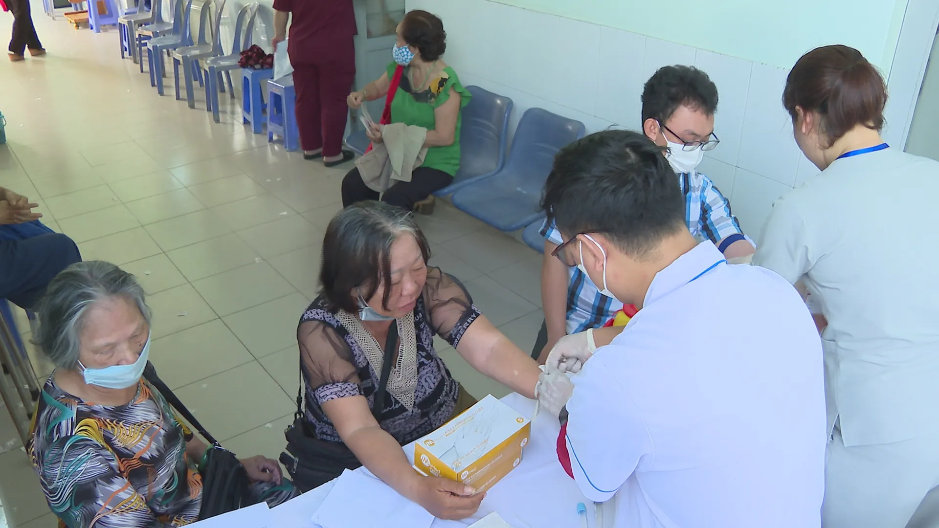 Thành phố đang đặt ra mục tiêu đến hết năm 2026, 100% người dân được khám sức khỏe định kỳ