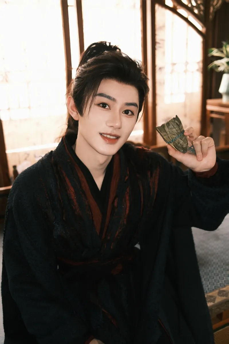 voh-9-nam-than-cbiz-dien-hay-nhung-mai-khong-the-bao-hong-18