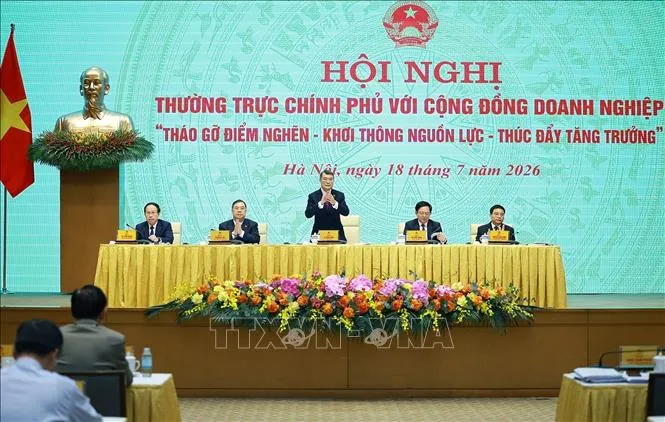 Thủ tướng Lê Minh Hưng chủ trì Hội nghị Thường trực Chính phủ với cộng đồng doanh nghiệp (Ảnh: Dương Giang/TTXVN) Thủ tướng Lê Minh Hưng chủ trì Hội nghị Thường trực Chính phủ với cộng đồng doanh nghiệp (Ảnh: Dương Giang/TTXVN)