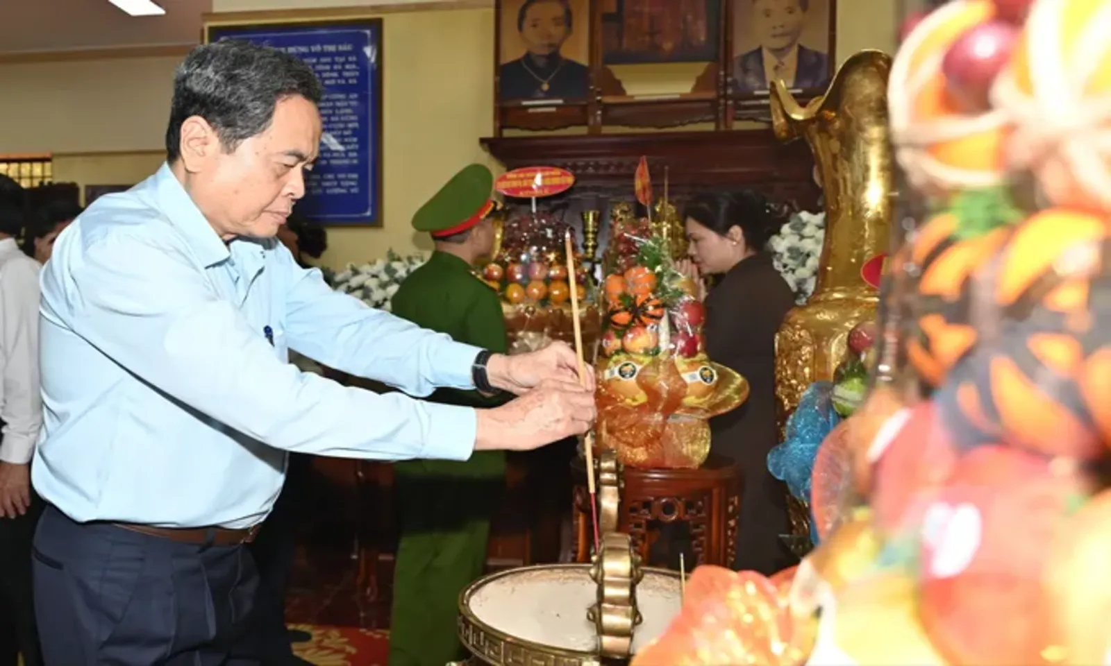Chủ tịch Quốc hội Trần Thanh Mẫn dâng hương tri ân Anh hùng liệt sĩ Võ Thị Sáu - Ảnh 5