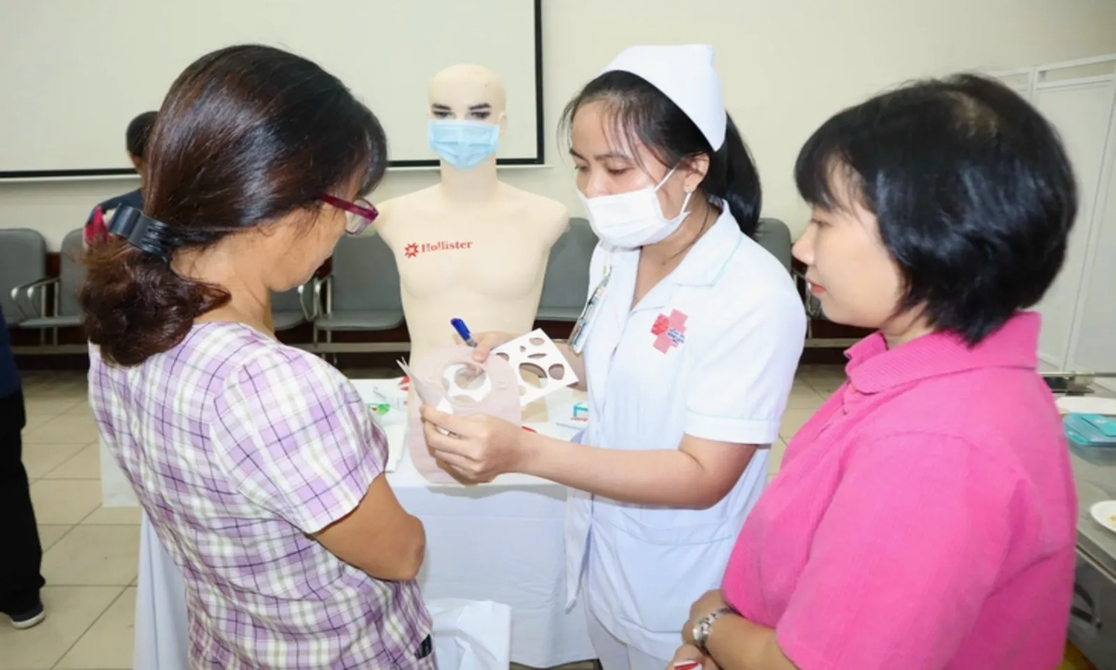 Ung thư đại trực tràng ở TPHCM tăng gần 1,7 lần sau 20 năm, nhiều ca phát hiện muộn - Ảnh 1