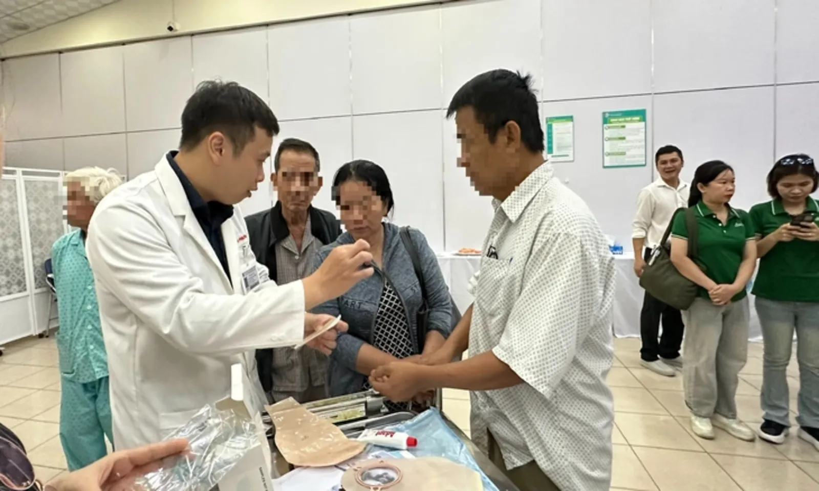 Ung thư đại trực tràng ở TPHCM tăng gần 1,7 lần sau 20 năm, nhiều ca phát hiện muộn - Ảnh 2