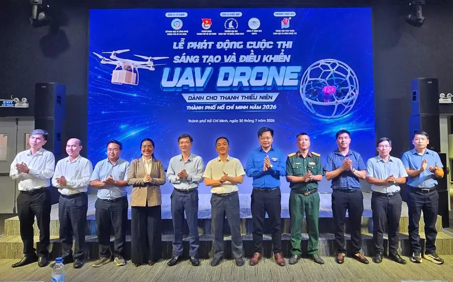 Phát động Cuộc thi Sáng tạo và điều khiển UAV Drone cho thanh thiếu niên Thành phố