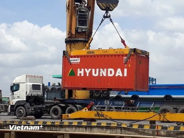 Giám đốc ADB: Việt Nam cần chuyển sang tăng trưởng dựa trên năng suất Giám đốc ADB: Việt Nam cần chuyển sang tăng trưởng dựa trên năng suất