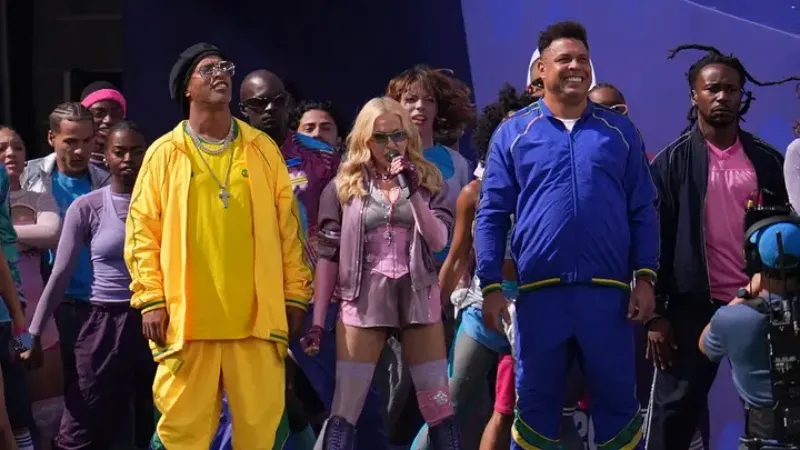 voh-dan-sao-hang-a-hollywood-va-am-nhac-do-bo-chung-ket-world-cup-20268