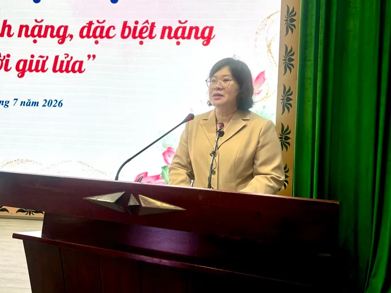 Van Thi Bach Tuyet - pho bi thu thanh uy TPHCM