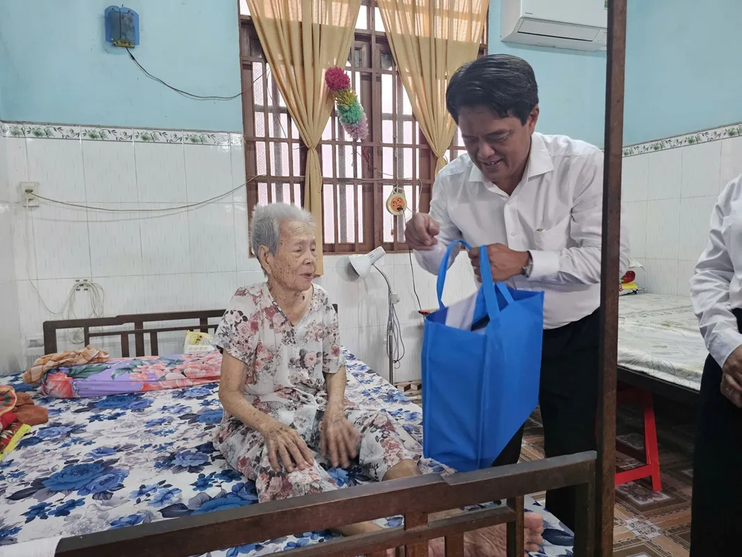 Mẹ Bùi Thị Đa (phường Tân Khánh)