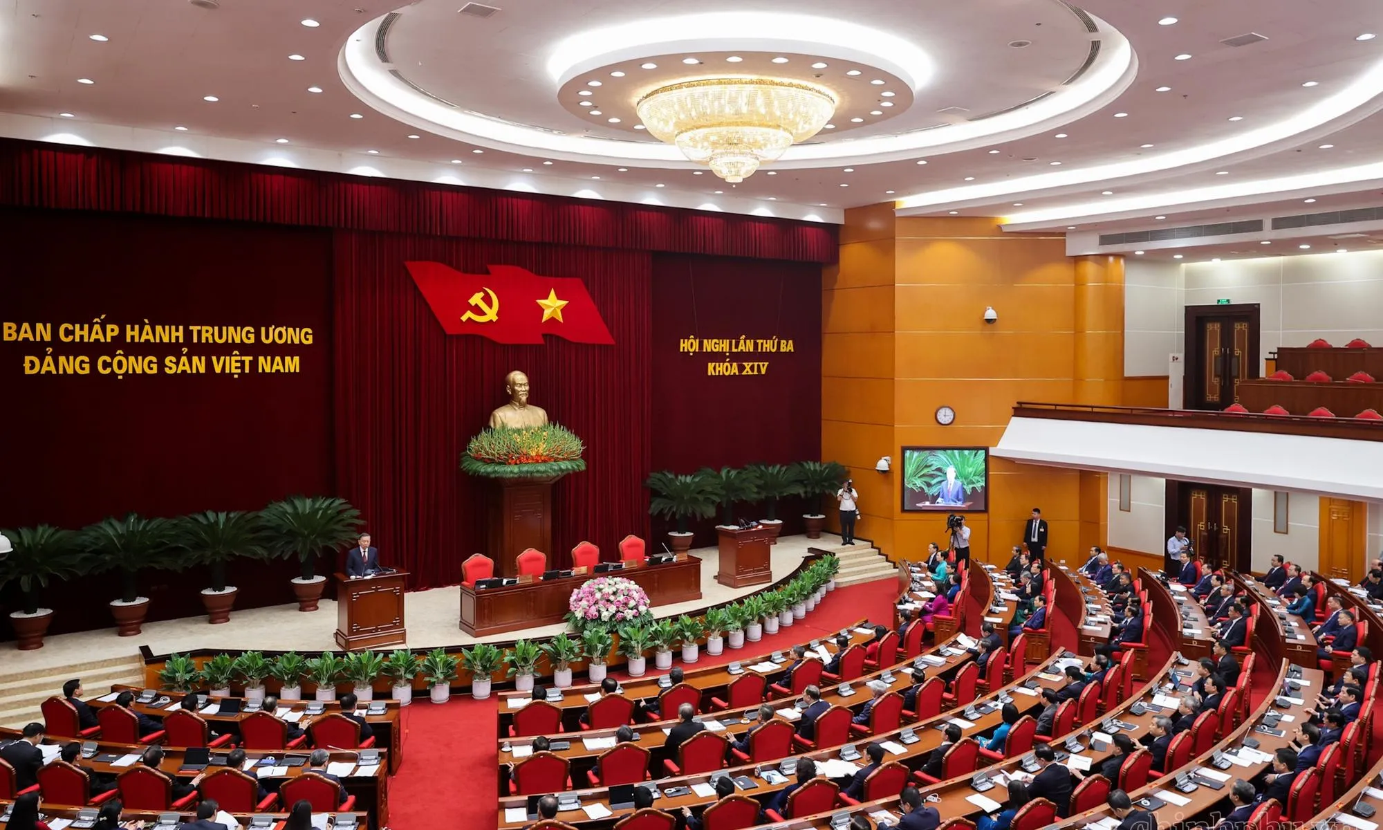 Hội nghị Trung ương 3: Động lực mới cho phát triển từ bốn bước chuyển chiến lược