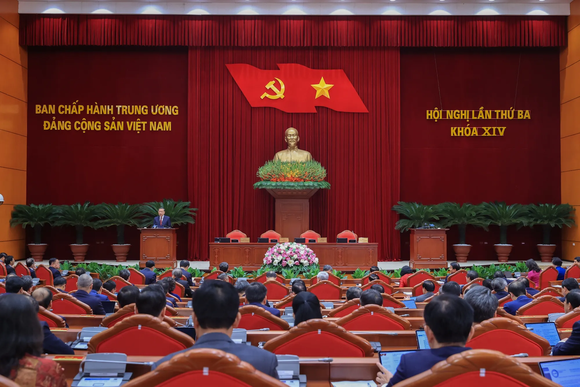 Tổng Bí thư, Chủ tịch nước Tô Lâm phát biểu bế mạc Hội nghị lần thứ ba của Ban Chấp hành Trung ương Đảng khóa XIV Ảnh VGP-Nhật Bắc
