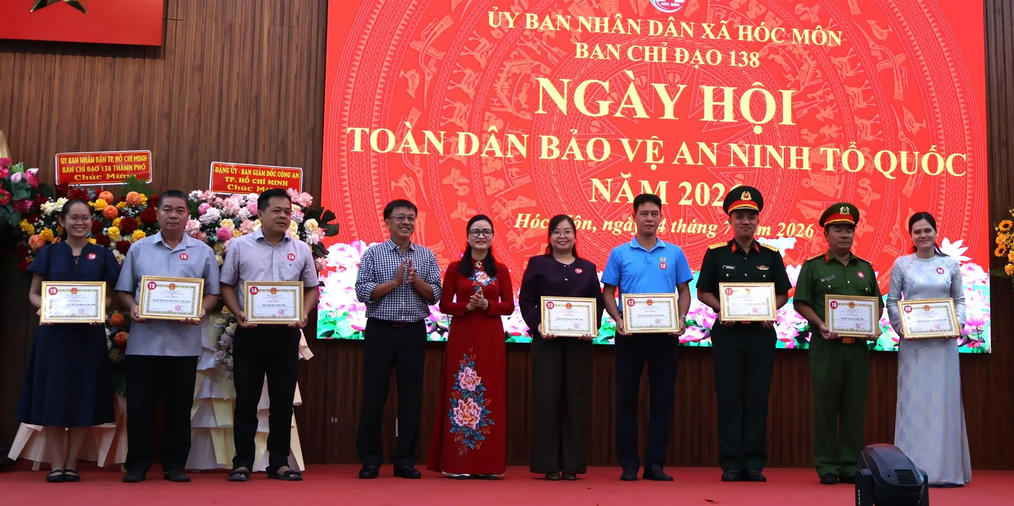 Ban Chỉ đạo 138 Thành phố trao khen thưởng của Ủy ban nhân dân Thành phố và Công an Thành phố