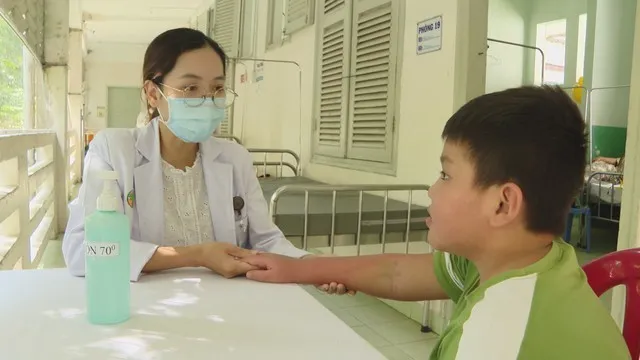 TP. Hồ Chí Minh Nguy cơ dịch chồng dịch trong cao điểm mùa mưa - Ảnh 1