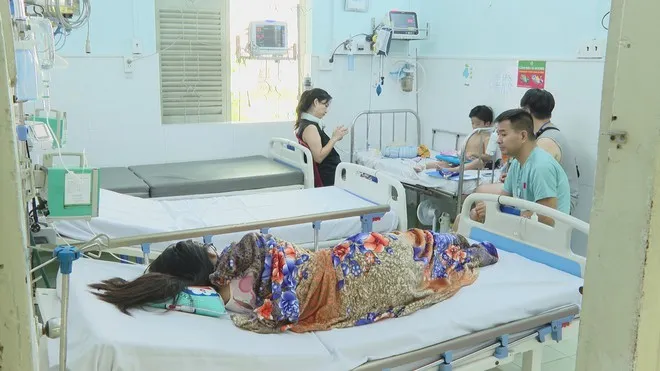 TP. Hồ Chí Minh Nguy cơ dịch chồng dịch trong cao điểm mùa mưa - Ảnh 3