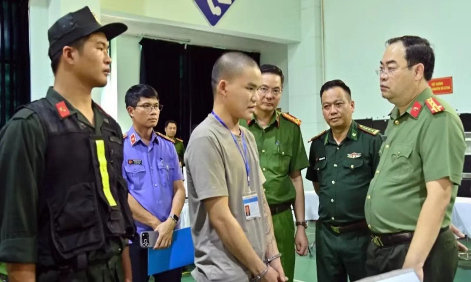 Triệt phá đường dây lừa đảo xuyên quốc gia, bắt giữ 40 đối tượng hoạt động ở nước ngoài - Ảnh 2
