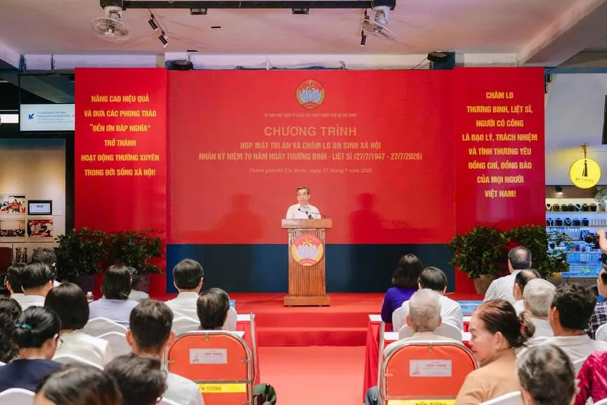 Ông Nguyễn Phước Lộc, Ủy viên Ban Chấp hành Trung ương Đảng, Phó Bí thư Thành ủy, Chủ tịch Ủy ban Mặt trận Tổ quốc Việt Nam Thành phố phát biểu - Ảnh: MTTQ TP