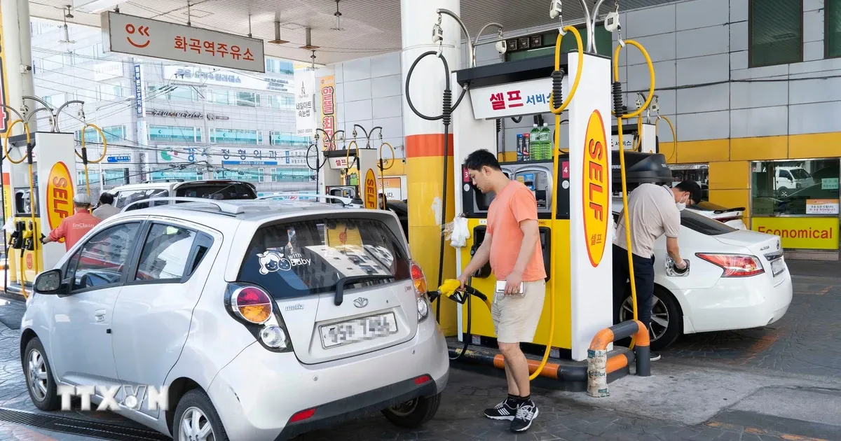 Giá dầu giảm hơn 5% sau khi Mỹ tạm dừng hoạt động quân sự nhằm vào Iran Giá dầu giảm hơn 5% sau khi Mỹ tạm dừng hoạt động quân sự nhằm vào Iran
