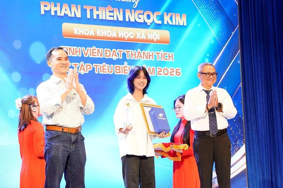 Đại học Mở tuyên dương sinh viên học tốt