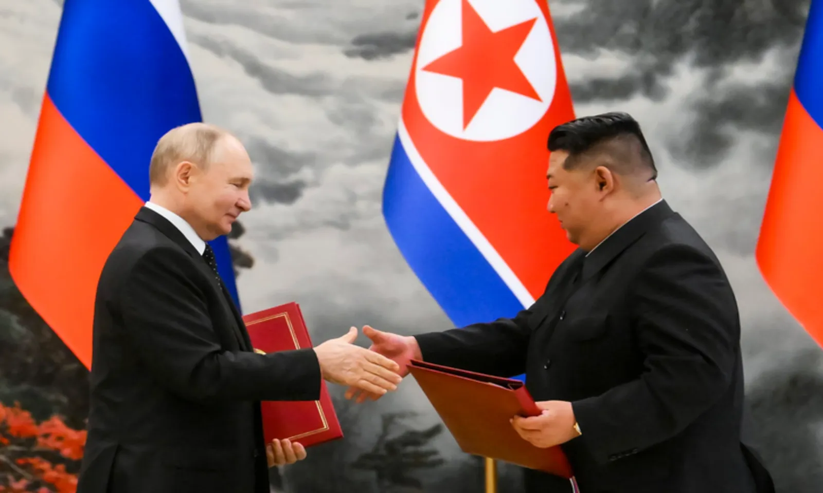 Điện Kremlin lên tiếng về cáo buộc Nga sắp tiếp nhận thêm 30.000 quân Triều Tiên - Ảnh 1