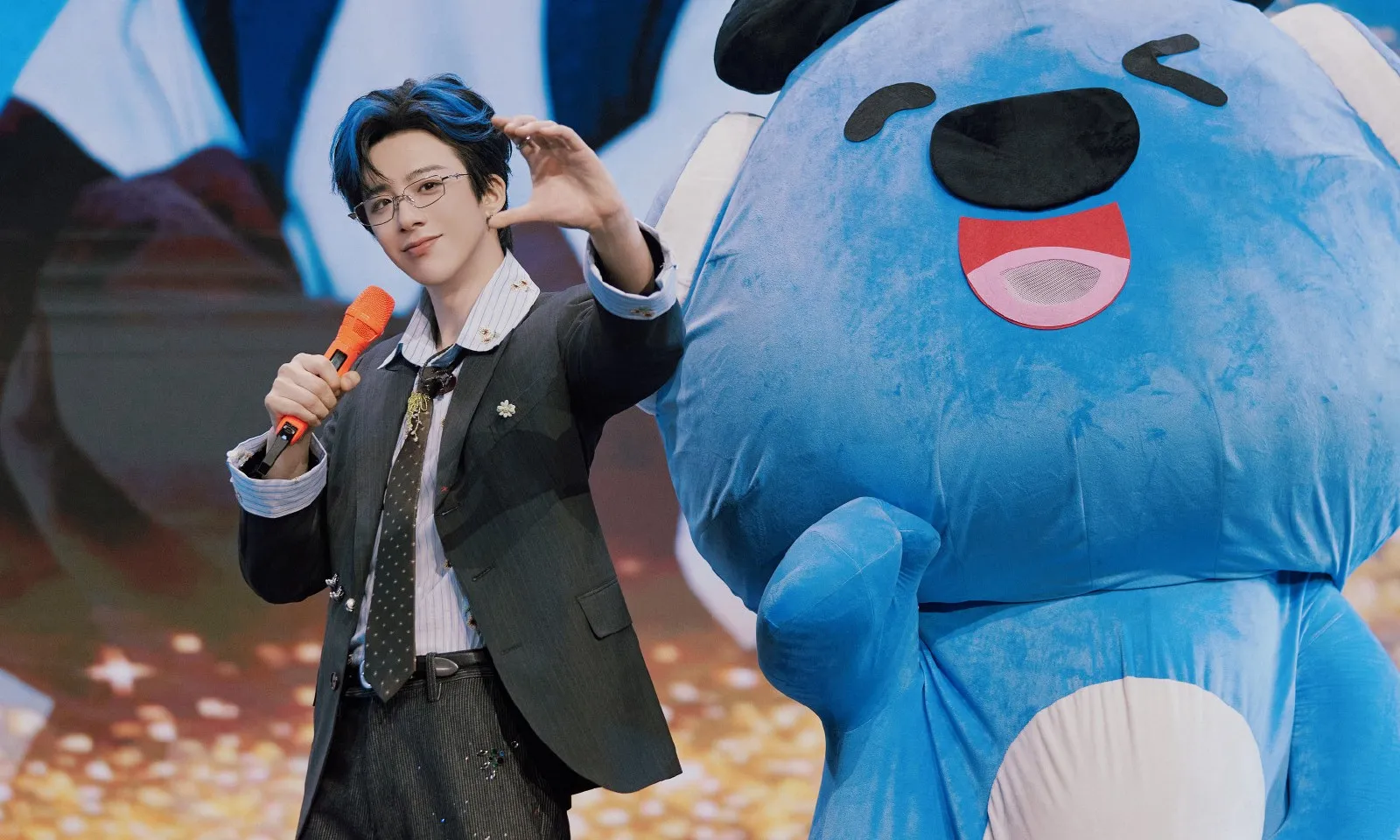 Lưu Vũ Ninh 8 năm liên tiếp tưởng nhớ fan đã khuất, giữ lời hứa khiến nhiều người xúc động