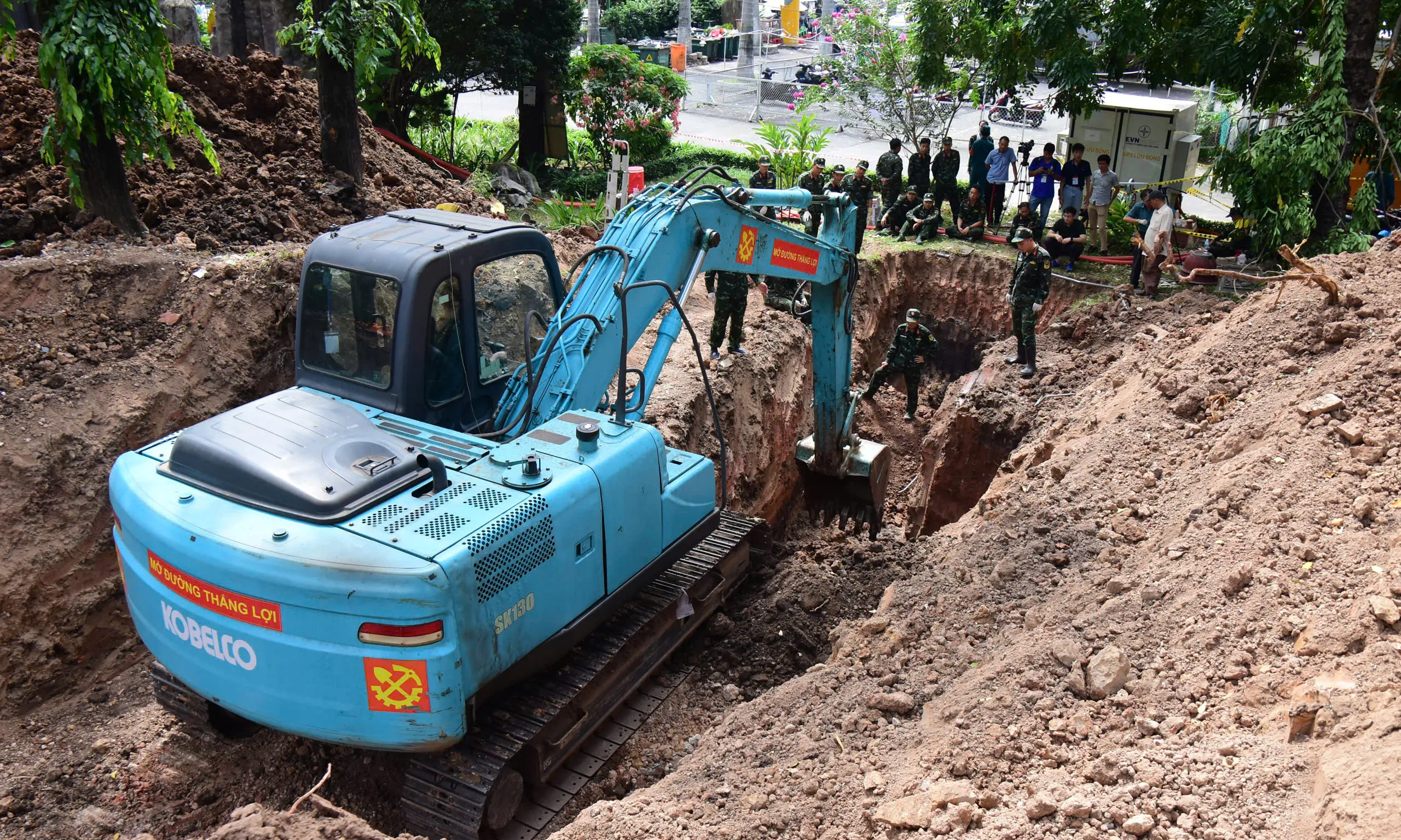 Phát hiện thêm 5 bộ hài cốt liệt sĩ tại Công viên Lê Thị Riêng trong ngày 30/7