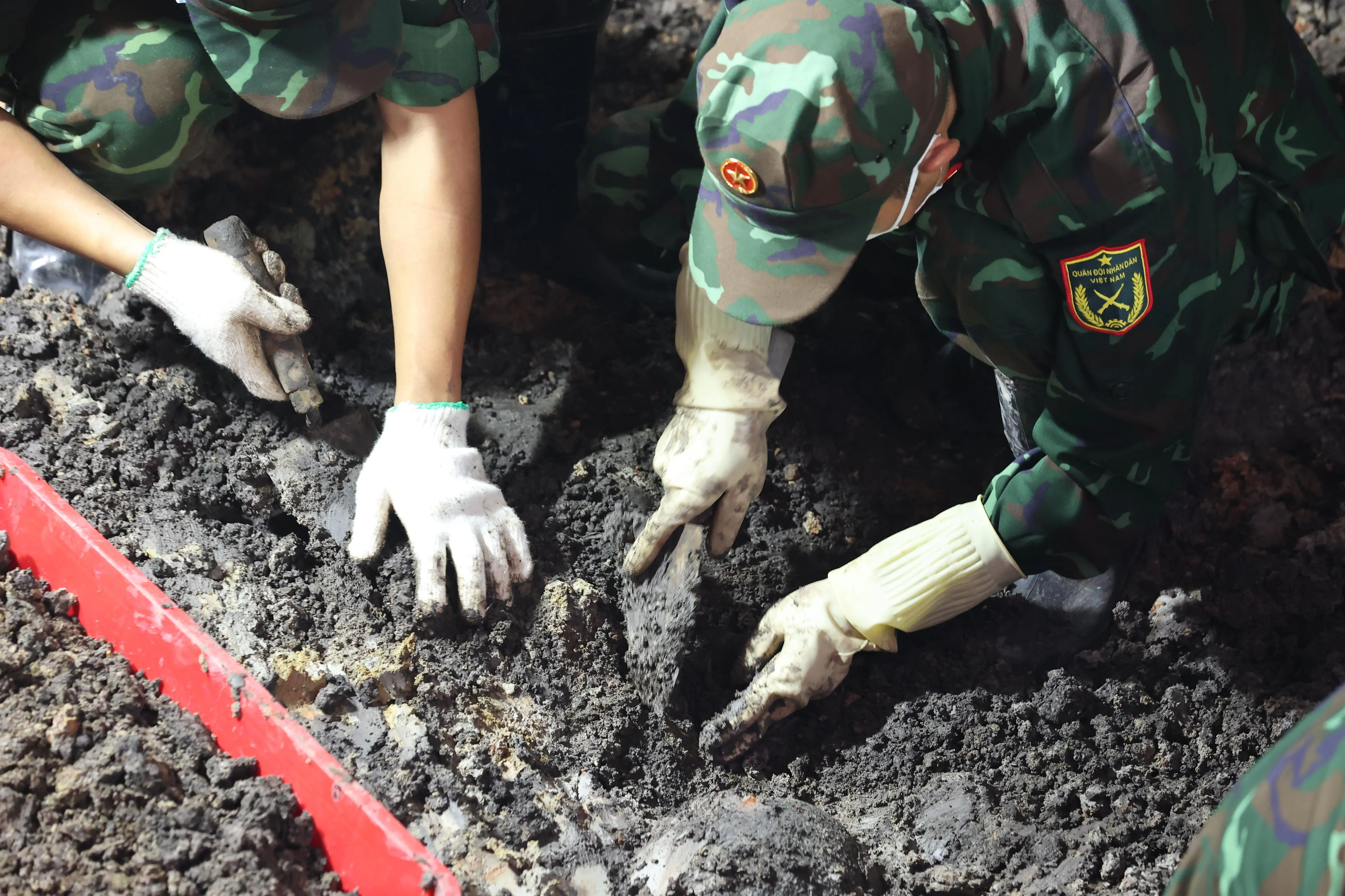 Ngày 29/7, quy tập thêm 6 bộ hài cốt liệt sĩ tại Công viên Lê Thị Riêng, nâng tổng số lên 150