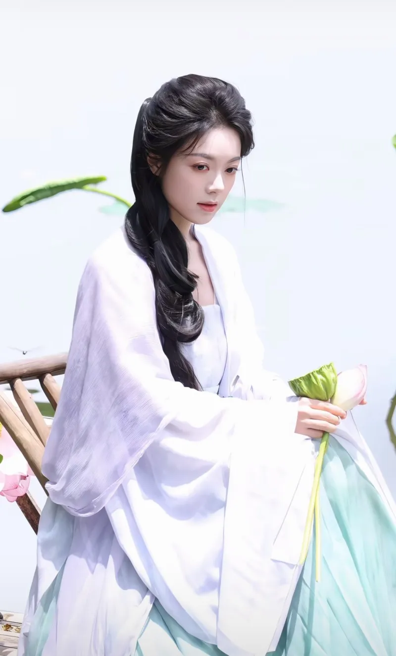 voh-dan-dien-vien-nhat-niem-giang-nam-11