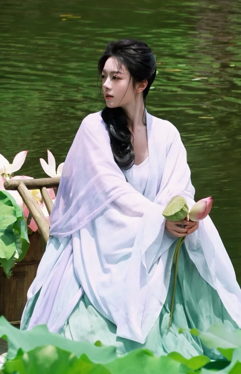 voh-dan-dien-vien-nhat-niem-giang-nam-12