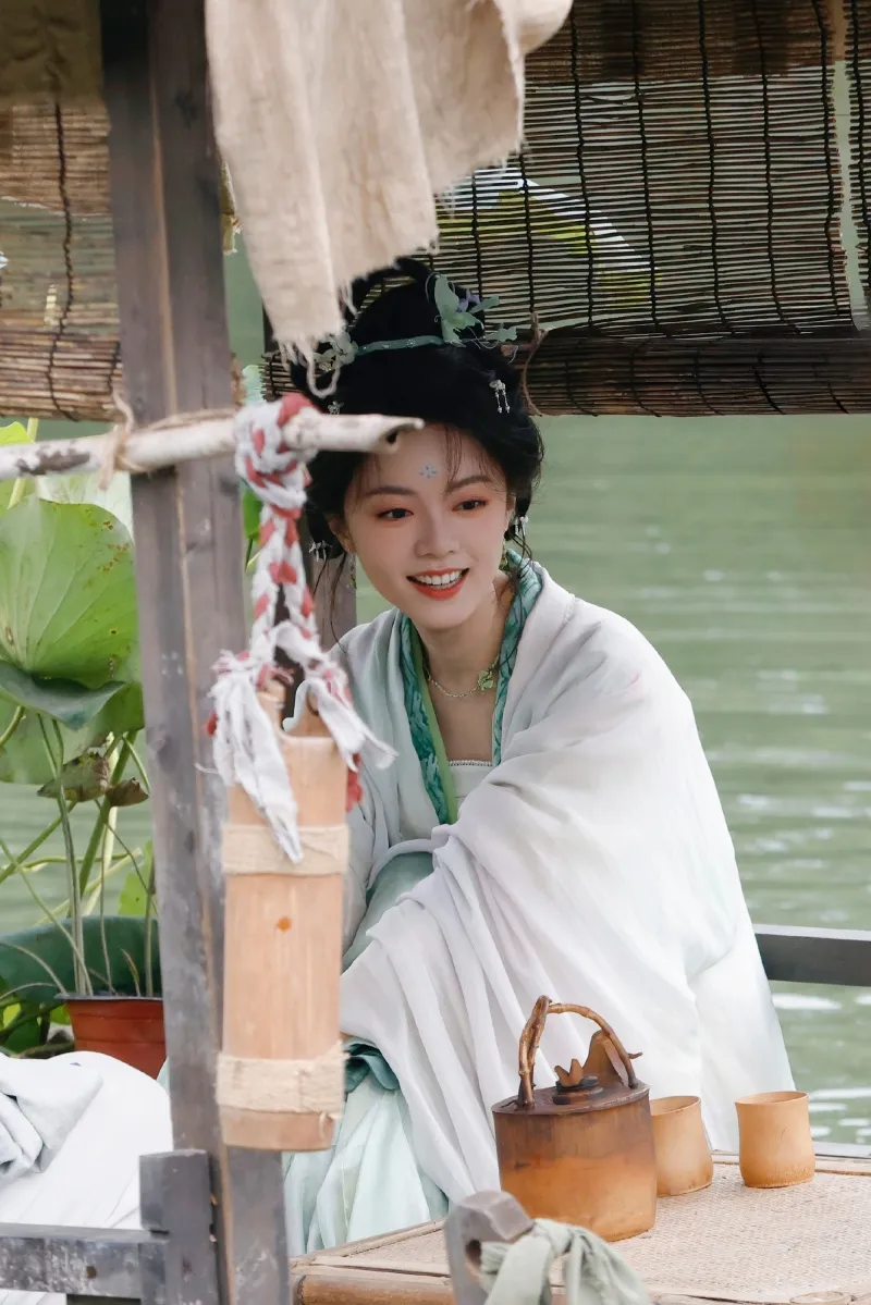 voh-dan-dien-vien-nhat-niem-giang-nam-30