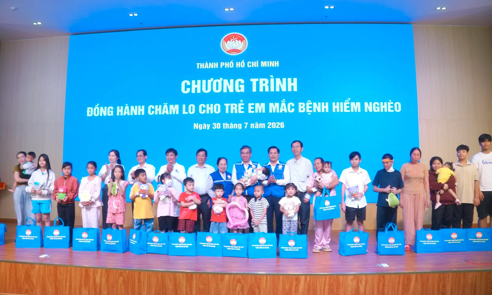 Khởi động chương trình “Đồng hành, chăm lo cho trẻ em mắc bệnh hiểm nghèo” tại TPHCM