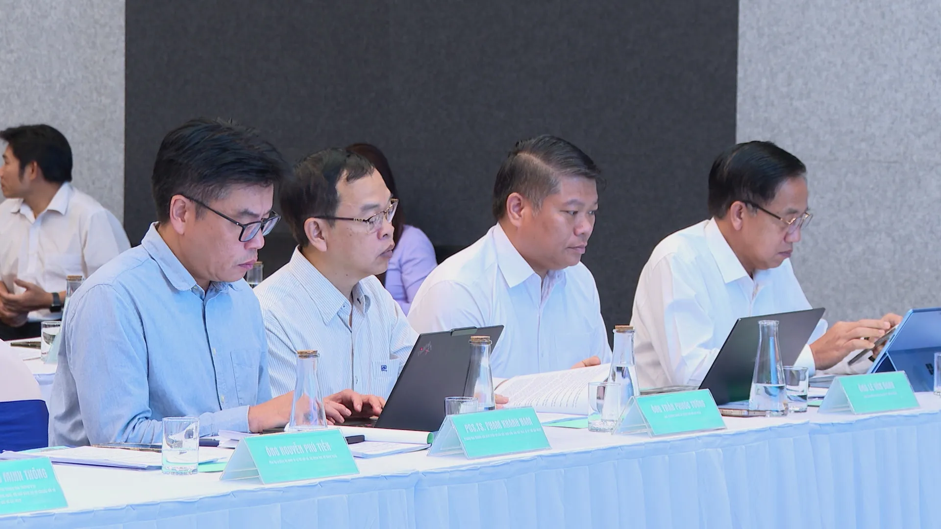 Đại biểu tham dự Hội nghị