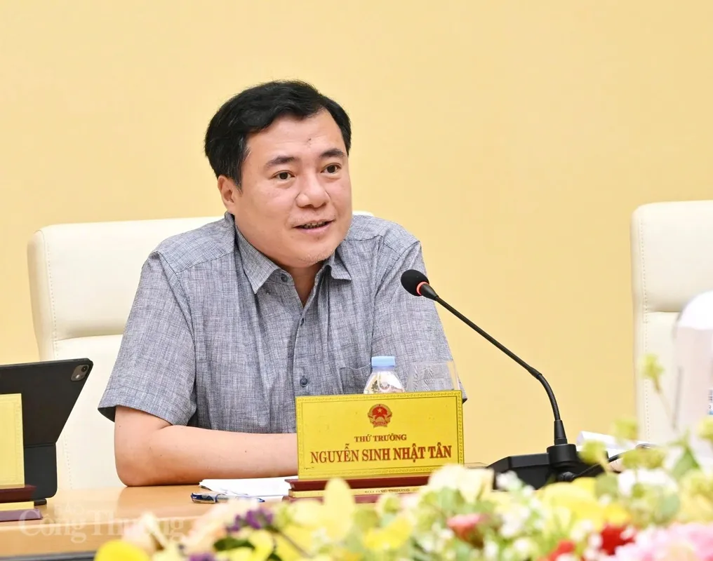 Thứ trưởng Bộ Công Thương Nguyễn Sinh Nhật Tân