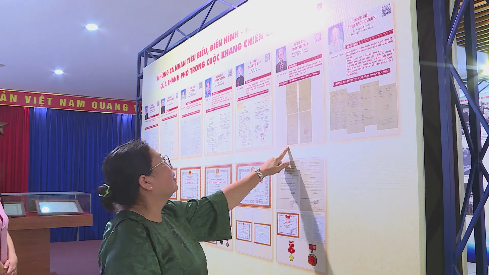 Triển lãm lưu trữ lại ký ức và gửi gắm mong muốn thế hệ trẻ tiếp tục gìn giữ đất nước