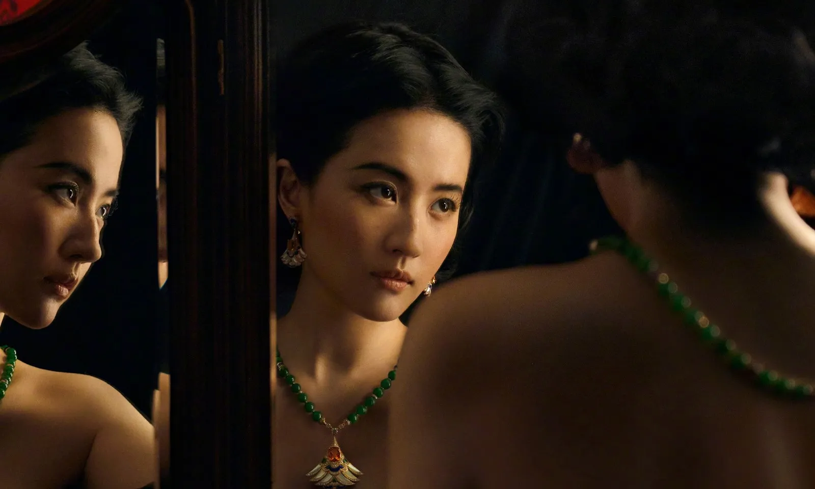 Lưu Diệc Phi tuyệt đối điện ảnh trong bộ ảnh mới, gợi nhớ đến Kim Phấn Thế Gia