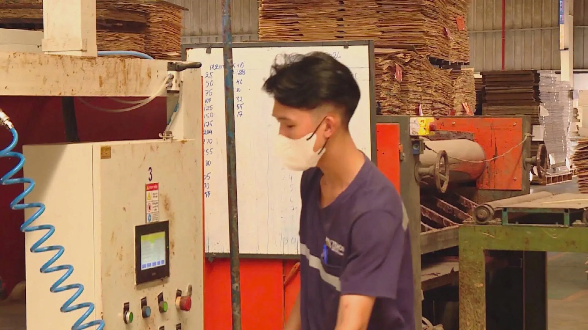 Lãi suất tăng tạo áp lực kép, doanh nghiệp chủ động ứng phó để giữ dòng tiền - Ảnh 2. Lãi suất tăng tạo áp lực kép, doanh nghiệp chủ động ứng phó để giữ dòng tiền - Ảnh 2.