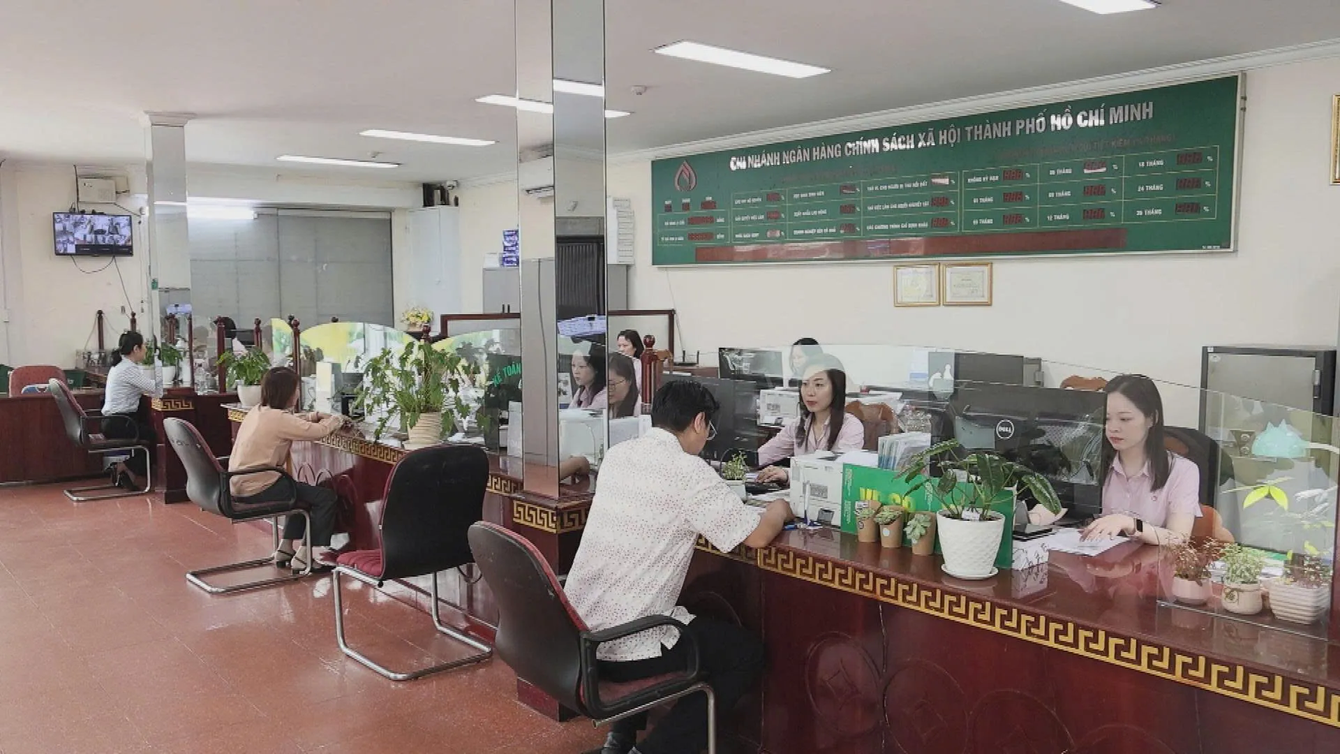 Nghị quyết 23 mở thêm cơ hội sinh kế cho người lao động sau sắp xếp bộ máy - Ảnh 3.