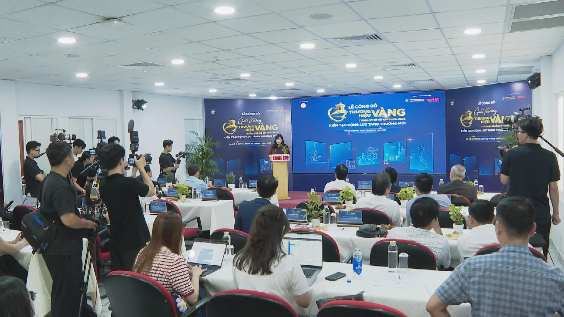 Tôn vinh thương hiệu Việt, thúc đẩy doanh nghiệp phát triển bền vững - Ảnh 3.