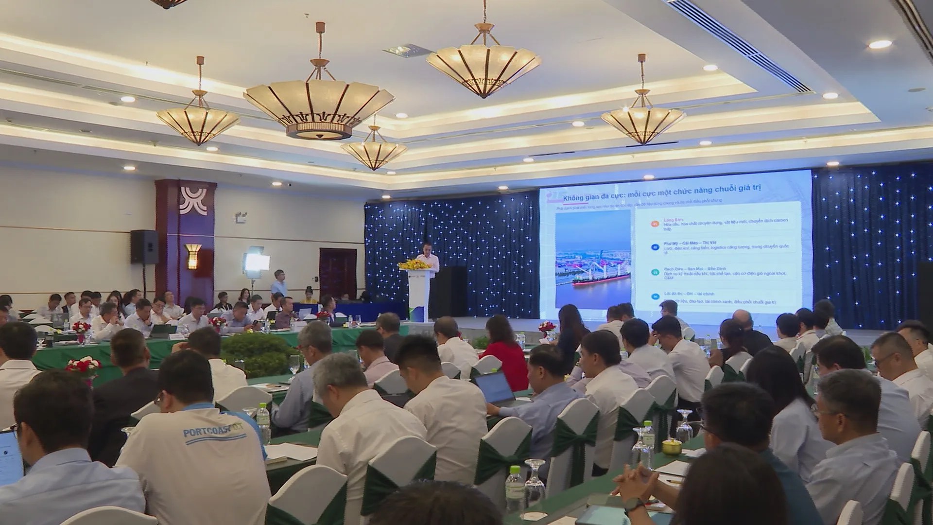Tọa đàm góp ý xây dựng Trung tâm công nghiệp năng lượng quốc gia tại TP. HCM - Ảnh 2. Tọa đàm góp ý xây dựng Trung tâm công nghiệp năng lượng quốc gia tại TP. HCM - Ảnh 2.
