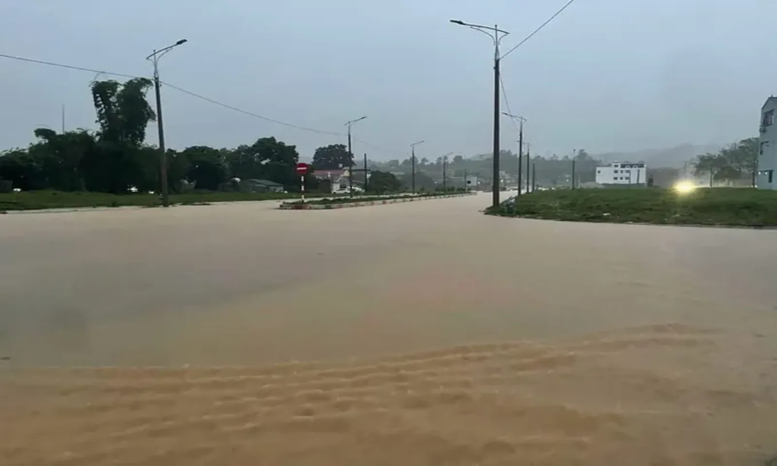 Mưa lũ ở Sơn La khiến 3 người tử vong - Ảnh 2