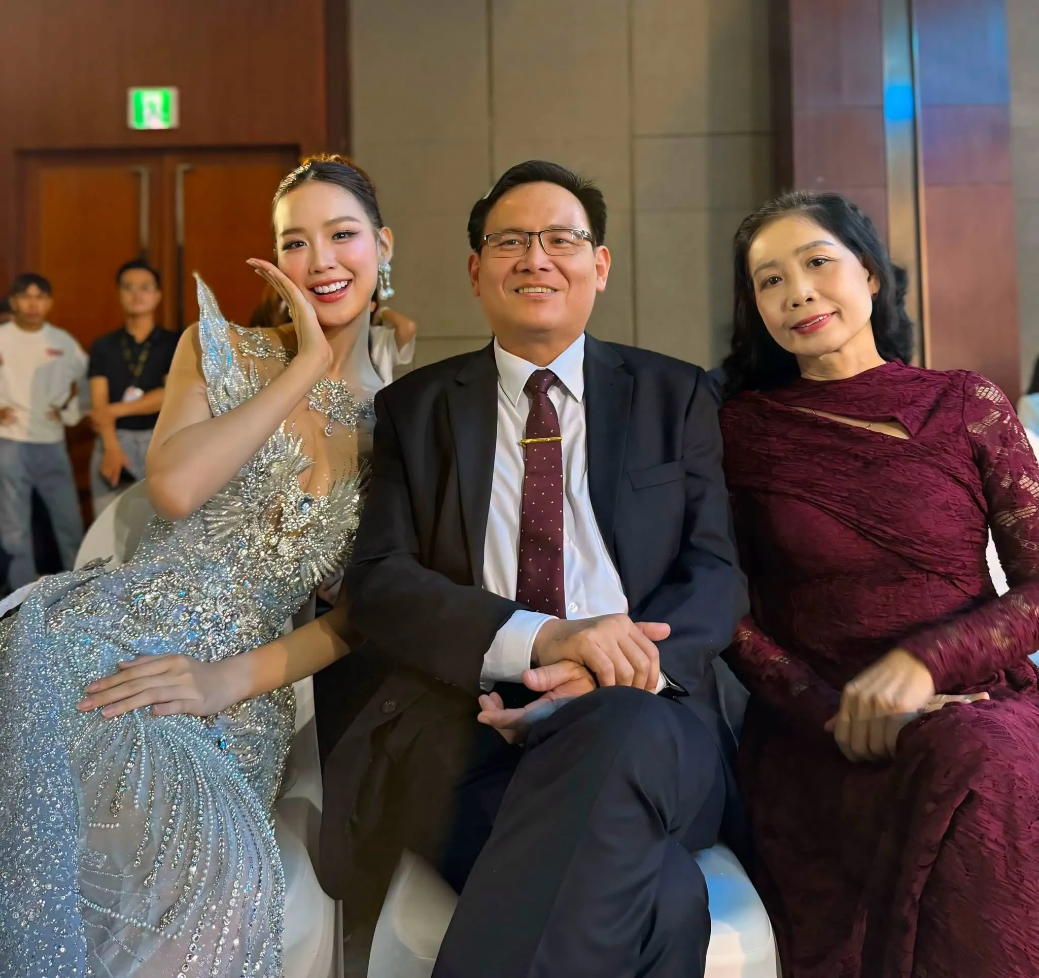 bao ngoc va bo me