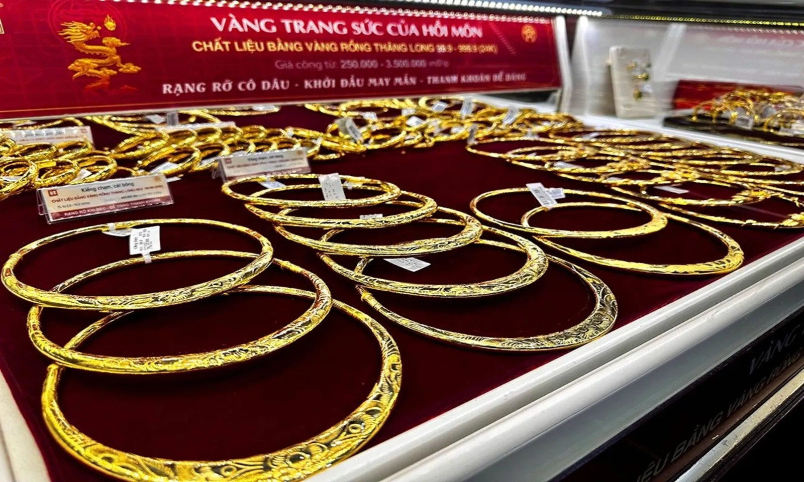 Giá vàng hôm nay 4-8 Vàng SJC tăng 500.000 đồnglượng - Ảnh 1