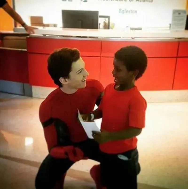 voh-tieu-su-tom-holland-1