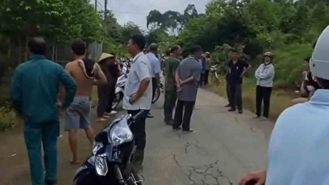 Chính quyền địa phương tổ chức tìm kiếm cụ bà mất tích. Ảnh: vov.vn