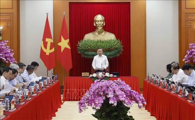 Tổng Bí thư, Chủ tịch nước Tô Lâm, Trưởng Ban Chỉ đạo Trung ương về tổng kết thực tiễn và nghiên cứu sửa đổi, bổ sung Điều lệ Đảng, phát biểu chỉ đạo (Ảnh: Thống Nhất/TTXVN)