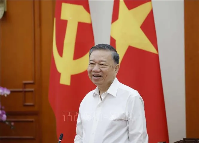 Tổng Bí thư, Chủ tịch nước Tô Lâm, Trưởng Ban Chỉ đạo Trung ương về tổng kết thực tiễn và nghiên cứu sửa đổi, bổ sung Điều lệ Đảng phát biểu chỉ đạo. Ảnh: Thống Nhất/TTXVN