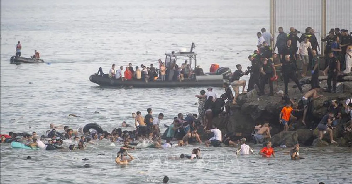 Tây Ban Nha: 100 người thiệt mạng trong vụ vượt biển ồ ạt vào Ceuta